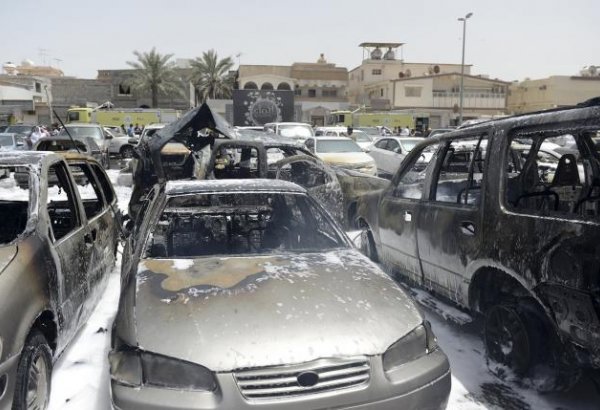 Islamic State jailbreak in Syria, army barracks attack in Iraq leave at least 39 dead