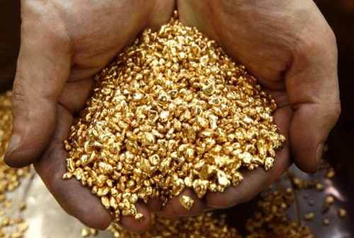 Altının ons fiyatı 1.357,59 dolar ile yaklaşık 13 ayın zirvesine çıktı