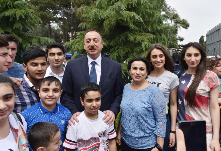 Azerbaijani president and his spouse attend opening of Baku White City boulevard