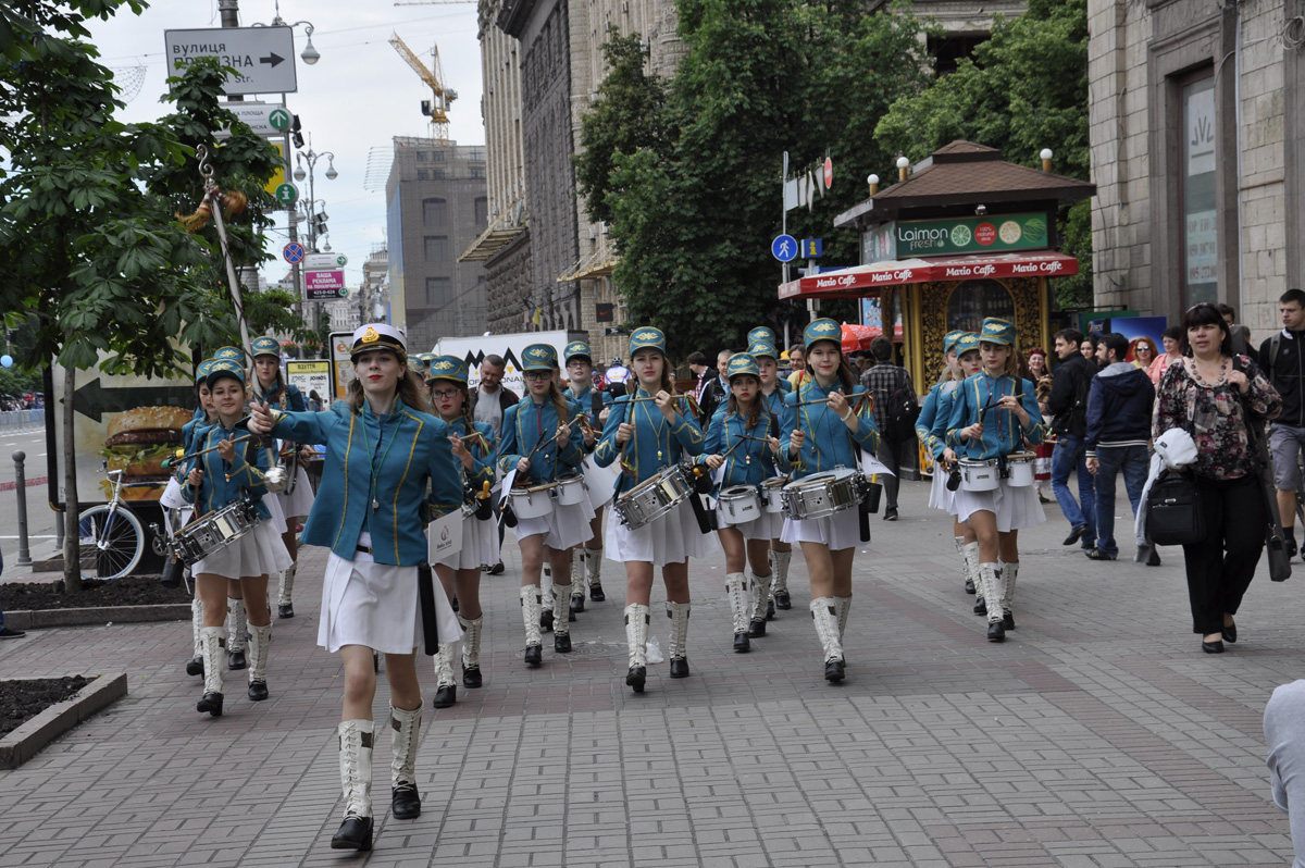 В Киеве состоялось праздничное шествие, посвященное Евроиграм (ФОТО)
