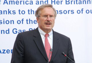 Посол США в Азербайджане посетил Деревню атлетов