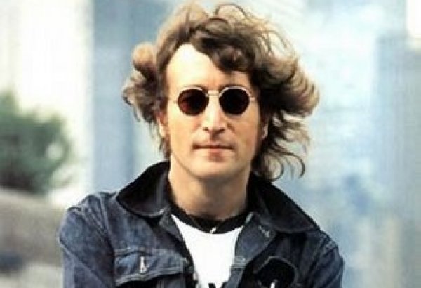 Con Lennonun heç yerdə yayımlanmayan mahnısının kaset yazısı hərracda 58,3 min dollara satılıb
