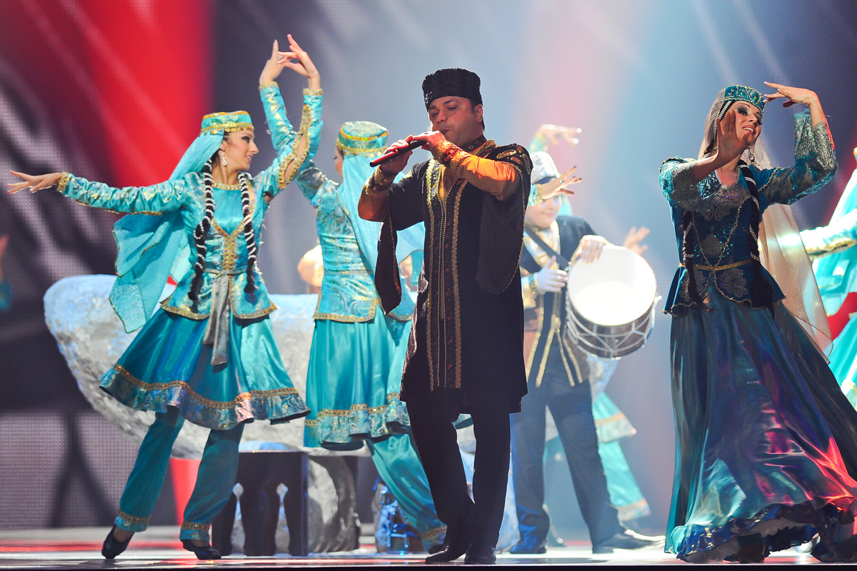 Узбекские СМИ опубликовали материал “Азербайджанские народные танцы – Яллы” (ФОТО)