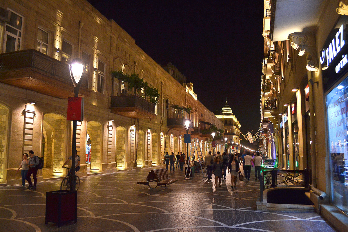 Баку-2015: В самом сердце столицы - прогулка по вечернему Баку (ФОТО - часть первая)