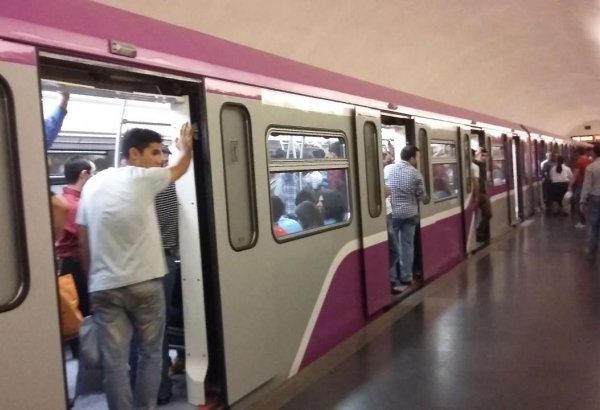В Бакинском метро установлены новые металлоискатели