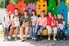 Российские дети-инвалиды нарисовали картины, посвященные Азербайджану и Евроиграм (ФОТО)