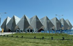 Prezident İlham Əliyev və xanımı Avropa Oyunlarında idman yarışlarının keçiriləcəyi "Baku Crystall Hall"da yaradılan şəraitlə tanış olublar (FOTO)