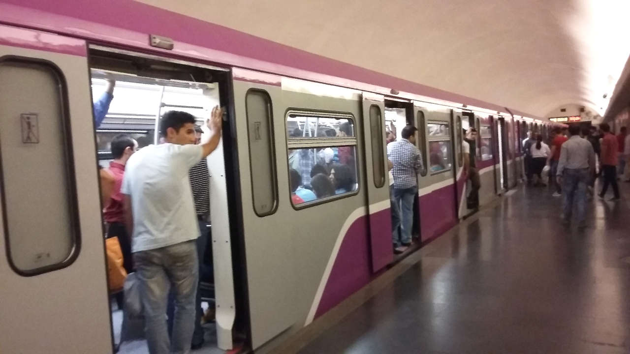 Bakı metrosunun yeni stansiyalarında 7 vaqonlu qatarlar hərəkət edəcək