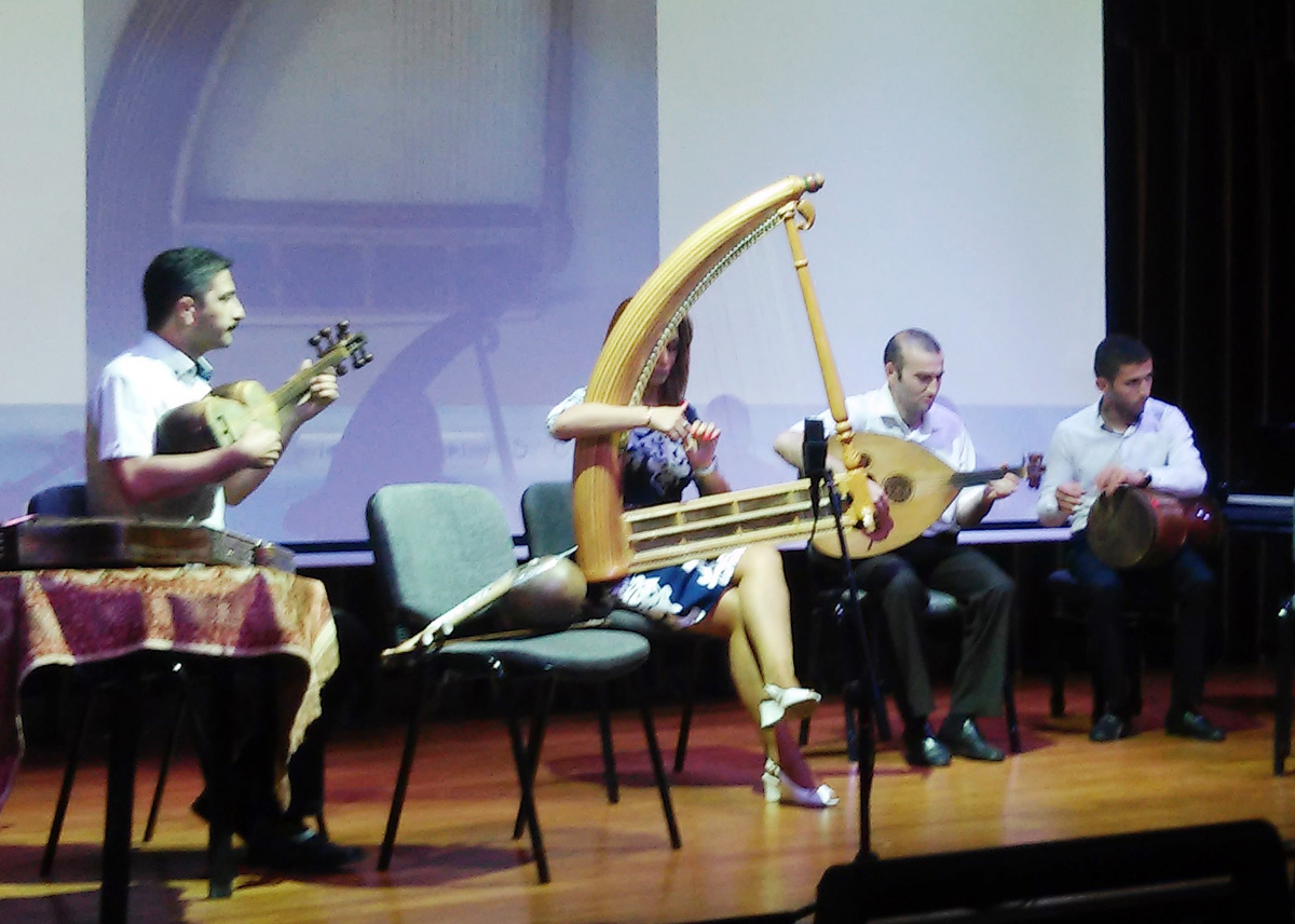 В Баку состоялась презентация усовершенствованных народных инструментов (ФОТО)
