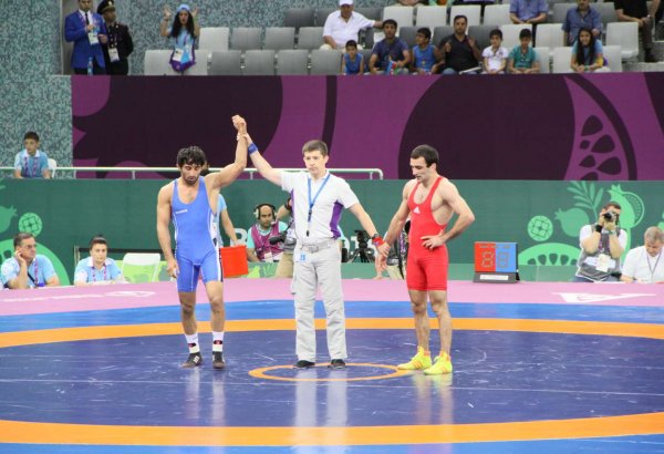 Azerbaijani wrestler reaches ¼ final (UPDATE) (PHOTO)
