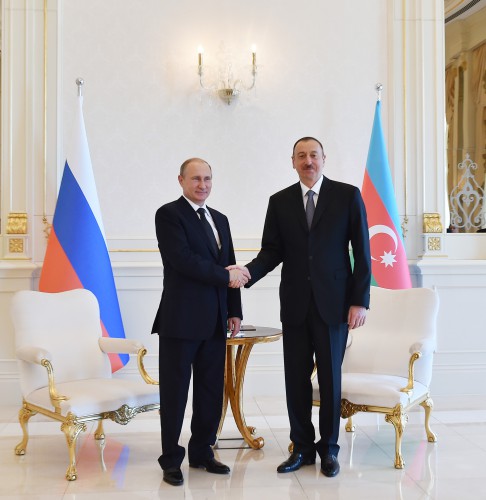 President Ilham Aliyev meets Russian counterpart Vladimir Putin (PHOTO)