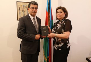 Временный поверенный в делах Колумбии в Азербайджане посетил Переводческий центр