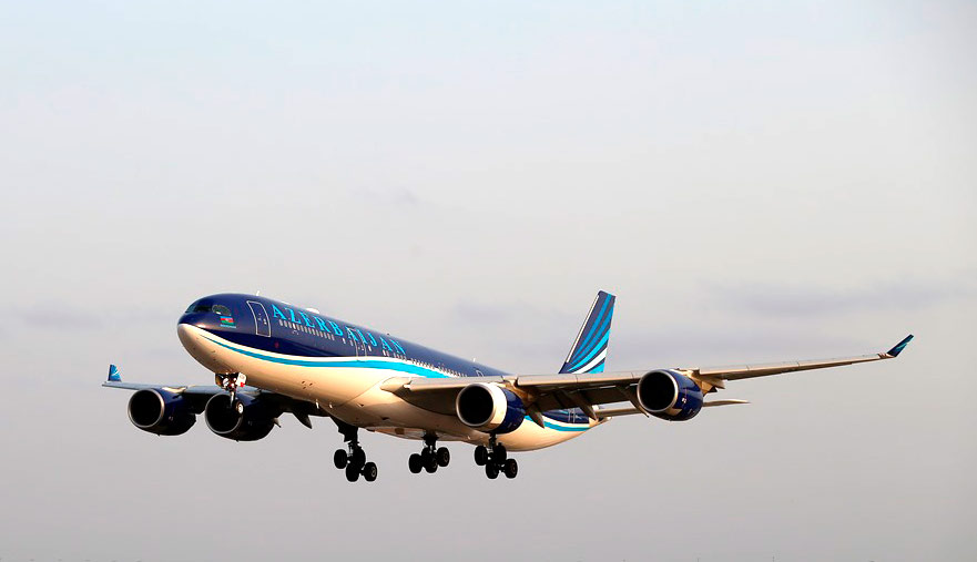 Самолет AZAL благополучно приземлился в аэропорту Ататюрка