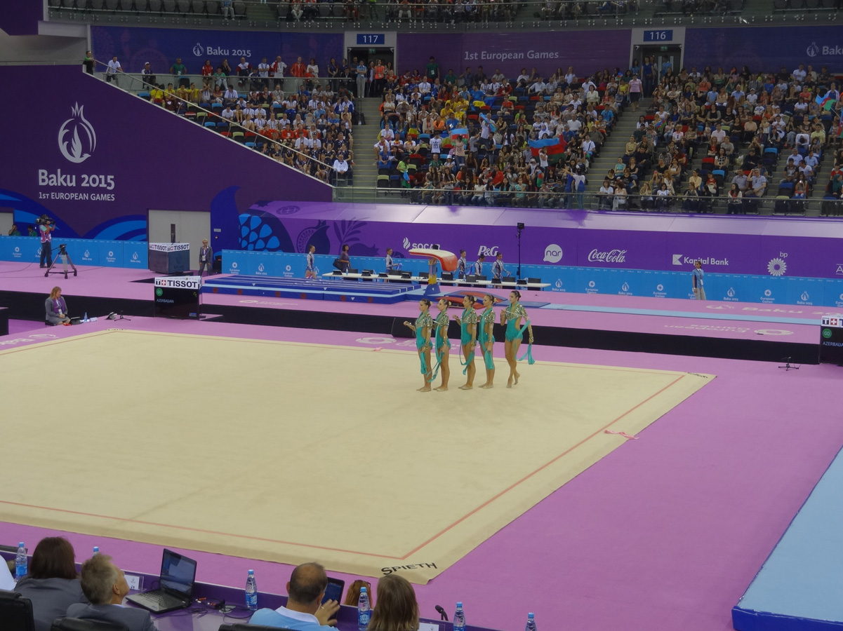 Azerbaijani female gymnasts perform with ribbons in group exercises at European Games (PHOTO)