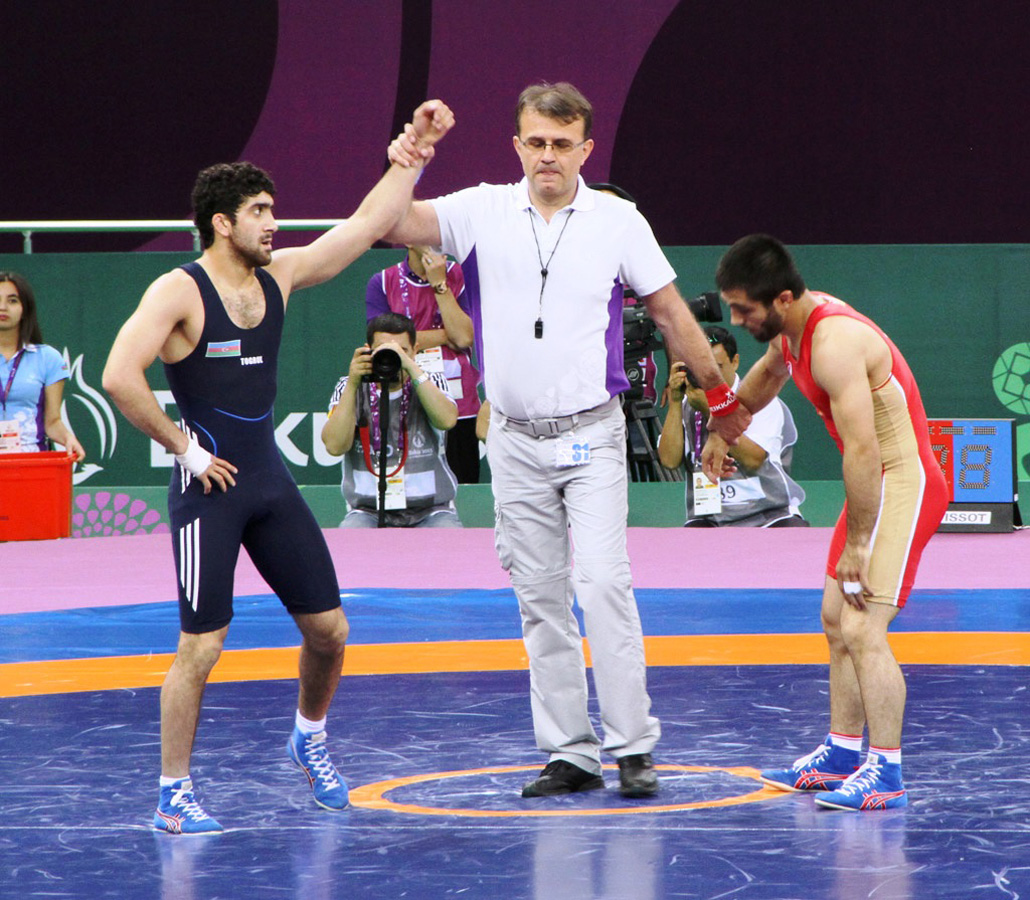 Азербайджанский борец вышел в полуфинал соревнований в рамках Евроигр