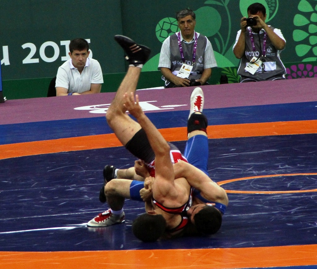 Азербайджанский борец, победив армянского спортсмена, вышел в полуфинал на Евроиграх (ФОТО) (ВИДЕО)