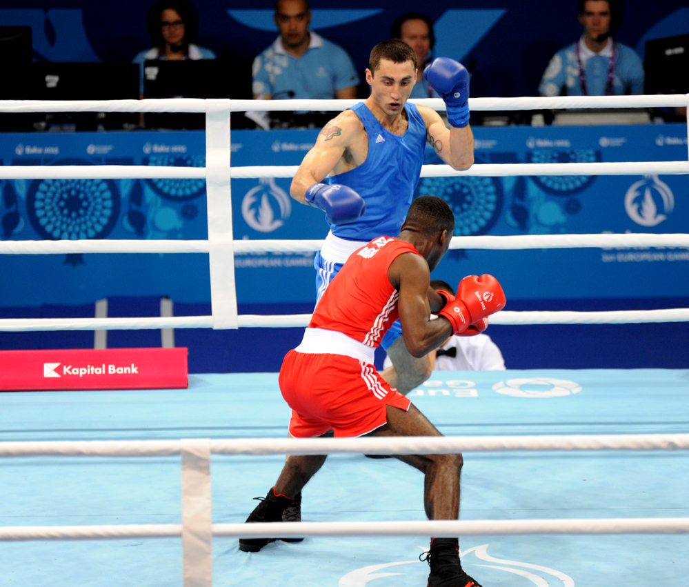 Baku 2015: Azerbaijani boxer wins gold medal (VIDEO)