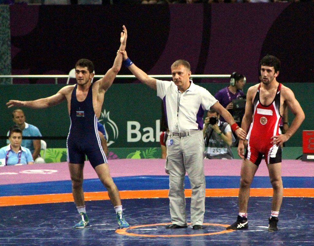 Еще один азербайджанский борец прошел в четвертьфинал соревнований Евроигр (ФОТО)