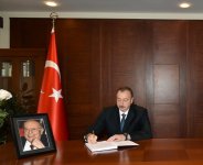 Azerbaijani president visits embassy of Turkey (PHOTO)