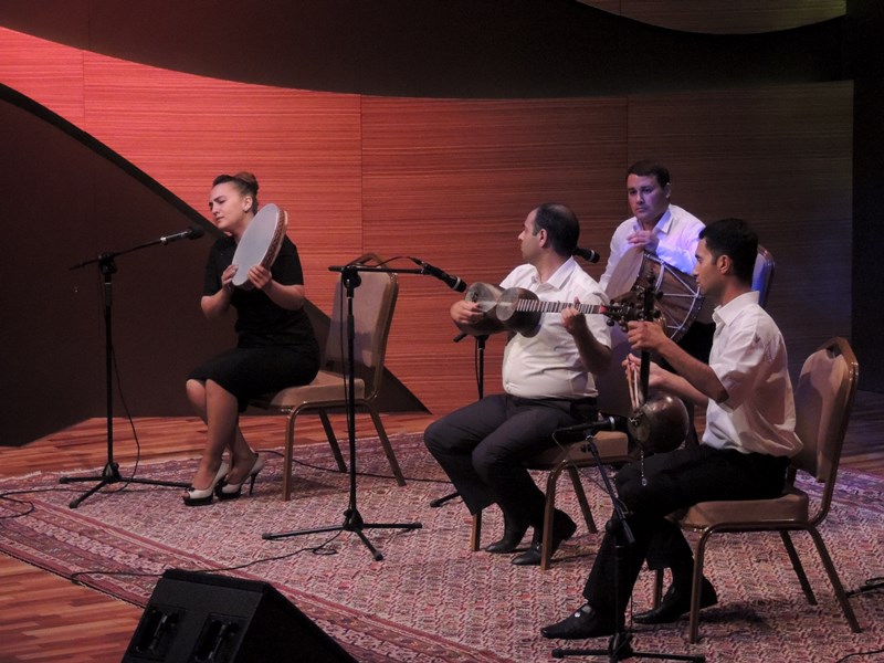 Гости Евроигр восхищены азербайджанской народной музыкой (ФОТО)