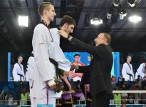 Azerbaijani president awards taekwondo winners at Baku 2015 (PHOTO, VIDEO)
