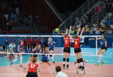 Первая леди Азербайджана Мехрибан Алиева наблюдала за встречей волейболисток Азербайджана с соперницами из Бельгии (ФОТО)