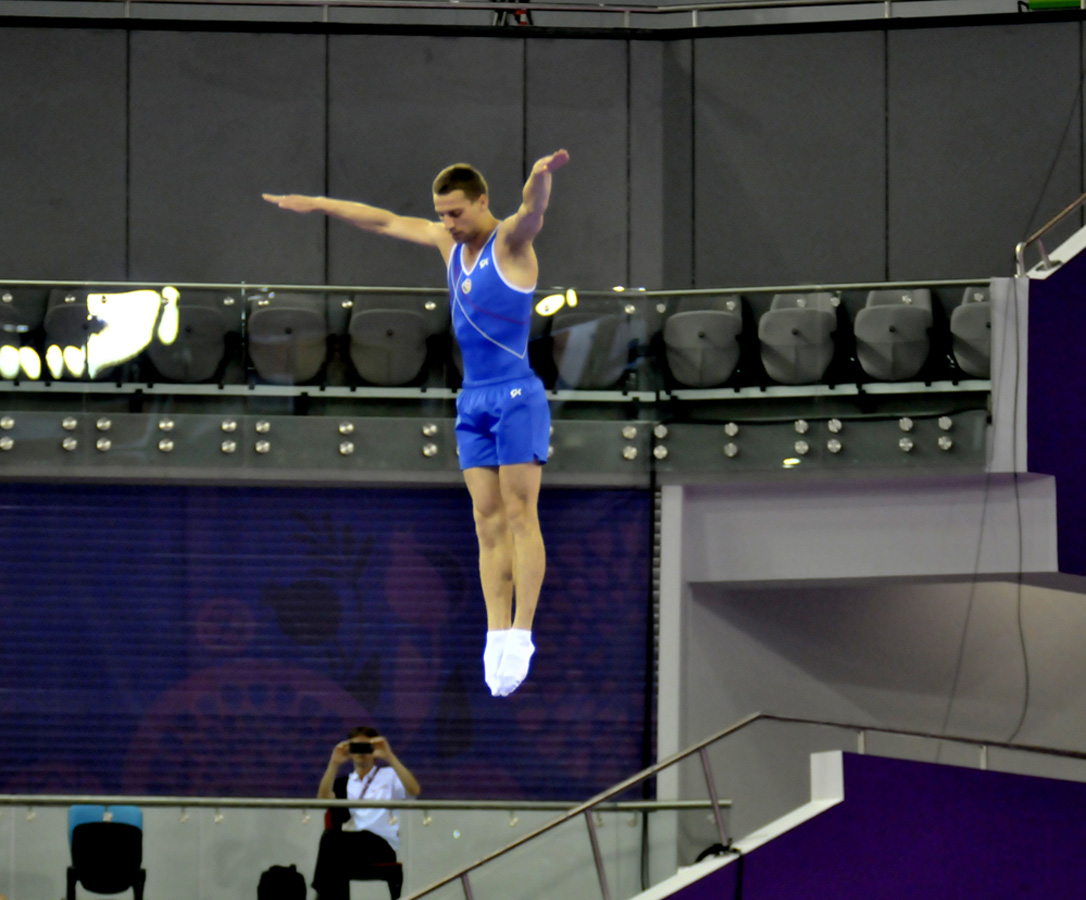 Азербайджанский гимнаст завоевал бронзовую медаль Евроигр по прыжкам на батуте (ФОТО)