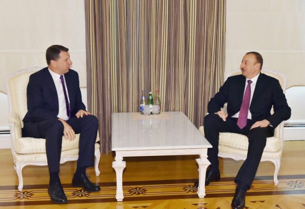 Ilham Aliyev meets with Latvia’s president-elect