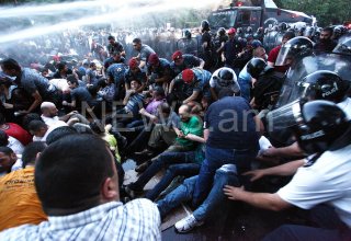 Violence used against journalists arrested in Yerevan