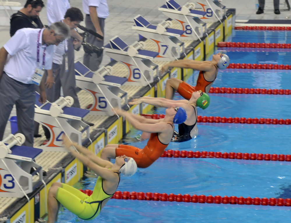 В рамках первых Евроигр в Баку продолжаются соревнования по плаванию (ФОТО)