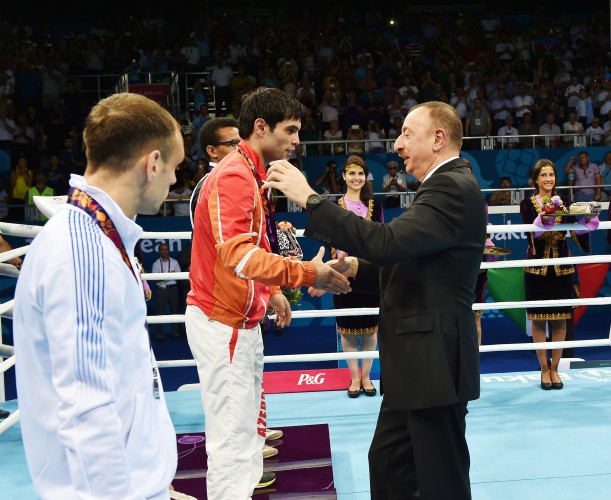 Azerbaijani president awards boxing finals winners at Baku 2015 (UPDATE) (PHOTO) (VIDEO)