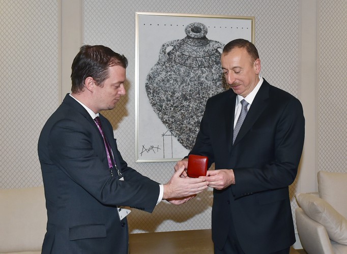 Azerbaijani president presented with Paralympic Honour award