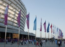 Bakı sakinləri və qonaqları Avropa Oyunlarının bağlanışında iştirak etməyə tələsirlər (FOTO)