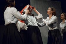 Aktyorlarımız IX Beynəlxalq Yay Teatr Məktəbinin diplomuna layiq görülüblər (FOTO)