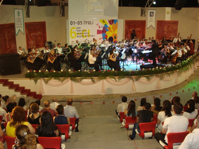 В Шеки открылся Международный музыкальный фестиваль "Шелковый путь"