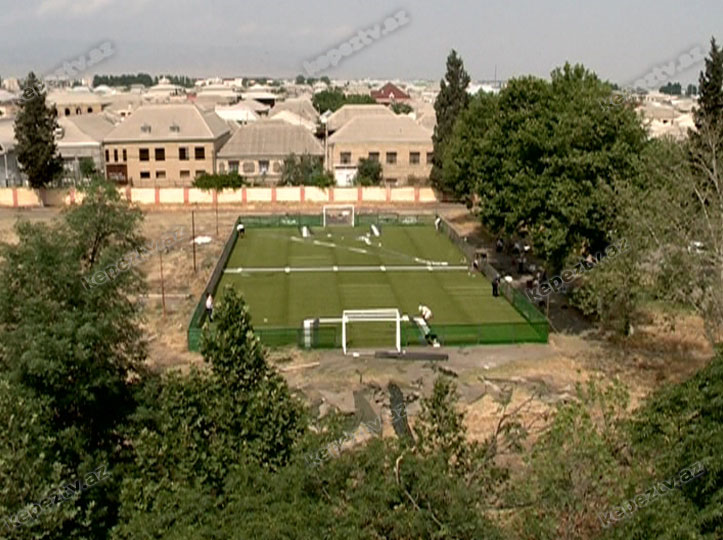 Gəncə şəhər stadionunun ərazisində yeni futbol meydançaları salınır