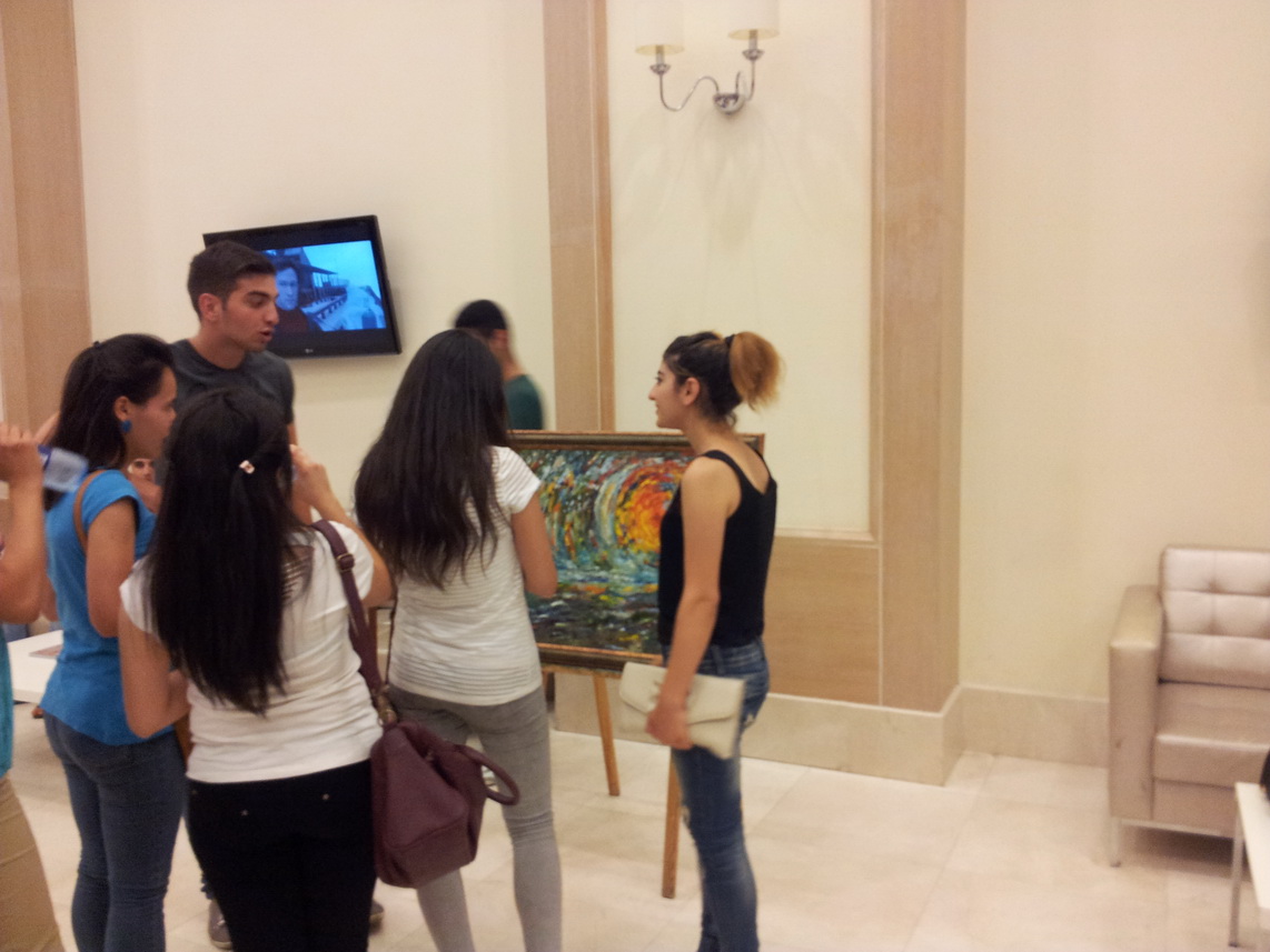 В Баку стартовала акция в поддержку национального кинематографа (ФОТО)