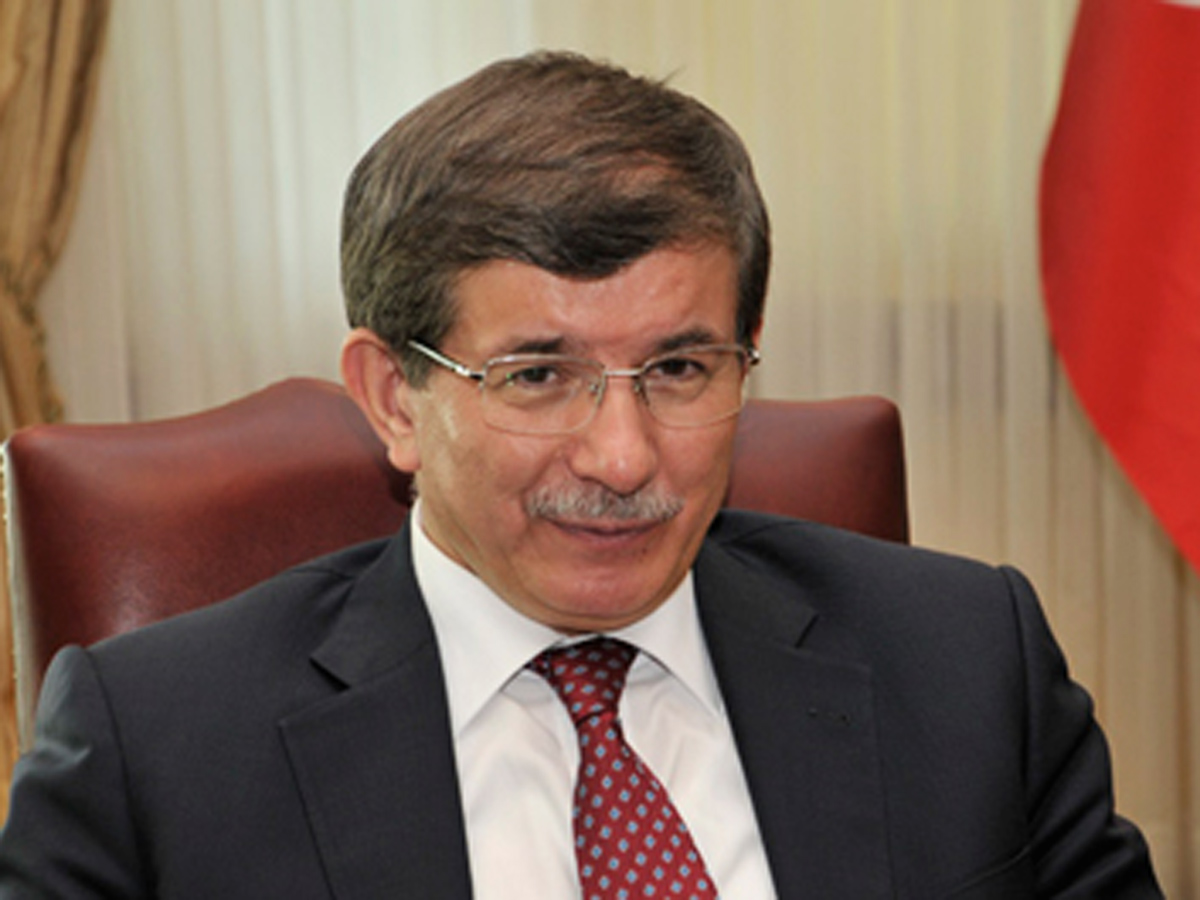 Başbakan Davutoğlu: 29 Ekim Cumhuriyet Bayramı, inşallah 1 Kasım'da da demokrasi bayramı yapacağız