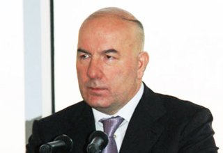 Эльман Рустамов: В 2016 г Центробанк Азербайджана извлек из оборота 6 млрд манатов
