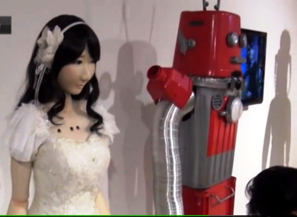 Первая в мире свадьба роботов! (ФОТО)