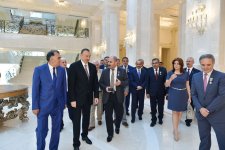 President Ilham Aliyev receives special award of Azerbaijan’s Press Council (PHOTO)