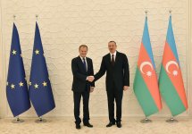 Official welcoming ceremony for European Council’s president held in Baku (PHOTO)