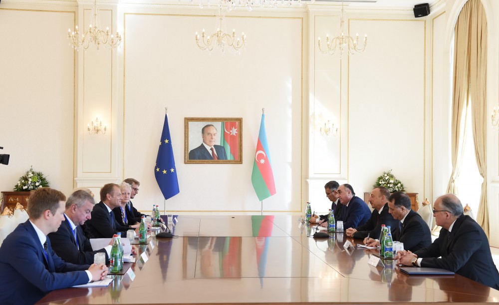 Ilham Aliyev, Donald Tusk hold expanded meeting