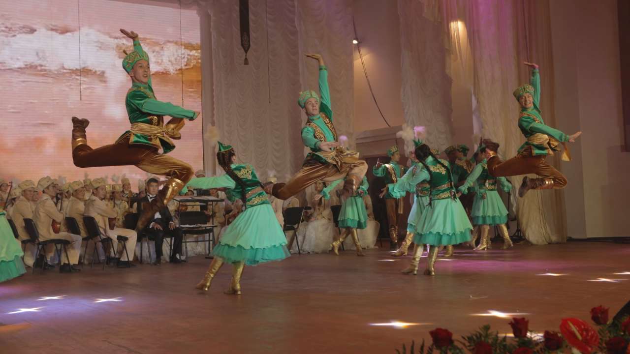 "Айпара" покорила гостей фестиваля тюркской музыки в Астане (ФОТО)