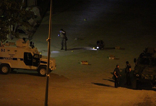 Nusaybin'de polise bombalı saldırı: 3 yaralı