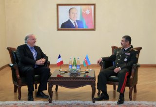 Азербайджан и Франция обсудили расширение военного сотрудничества
