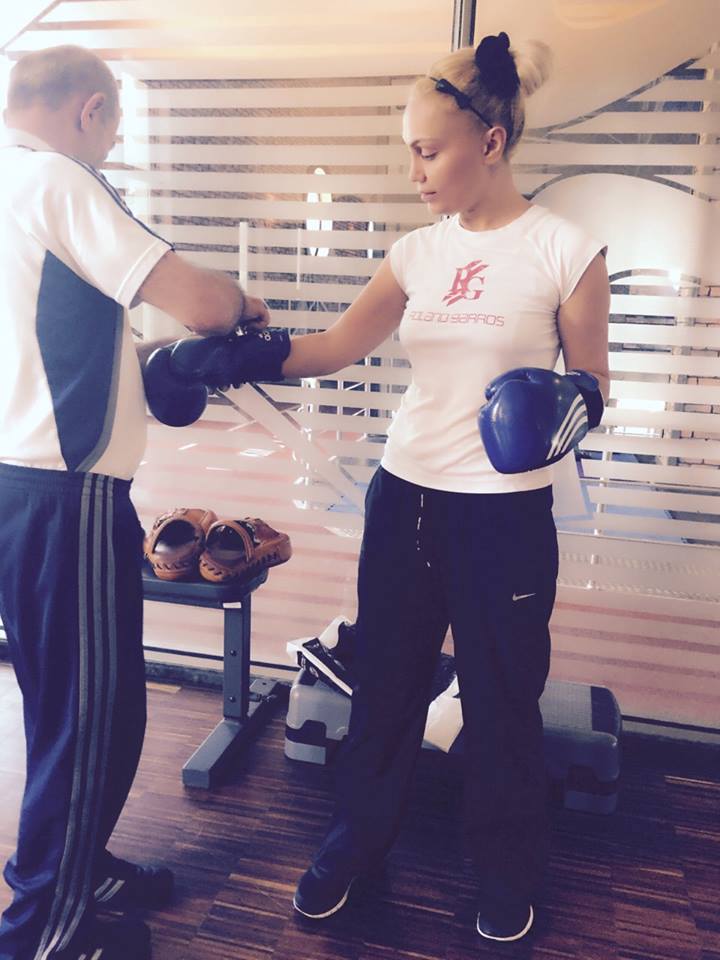 Нура Сури серьезно занялась боксом (ВИДЕО, ФОТО)