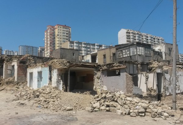 Стала известна причина задержек работ по сносу "Советской" в Баку