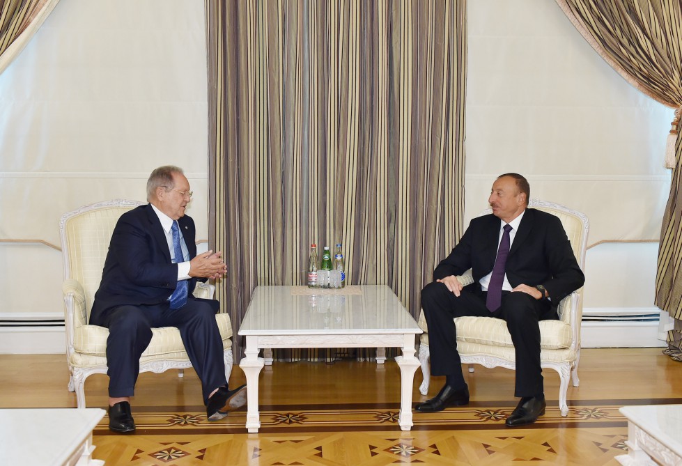 Ильхам Алиев принял президента и генсека Международной федерации спортивной стрельбы