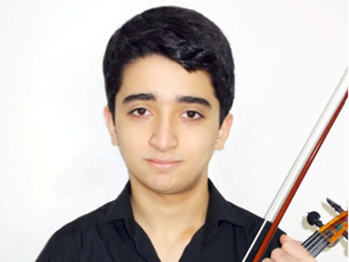 Молодой азербайджанский скрипач успешно выступил на конкурсе на Мальте